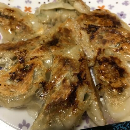 夫のだけ羽根つきの焼きたてを提供！とても良い妻です！じっと我慢できずいじくりまわしました！笑 何回も見たのでアクセス数をふやしたと思います！ごちそうさまでした